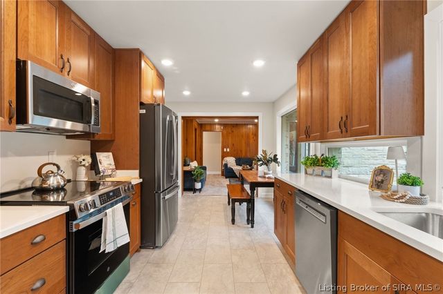 3884 Paoli Pike, Floyds Knobs, IN 47119