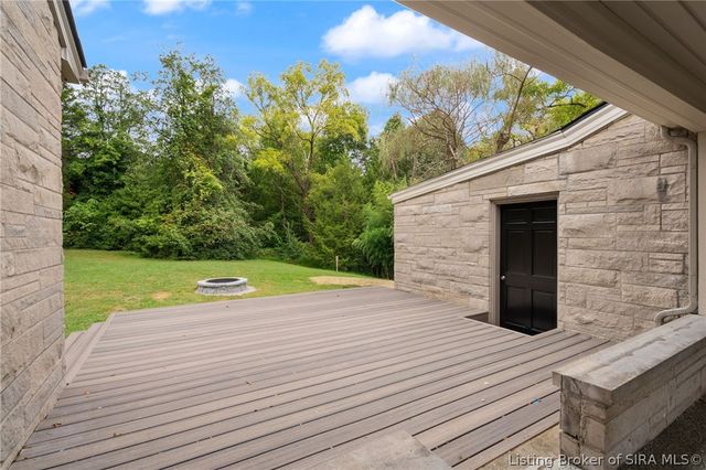 3884 Paoli Pike, Floyds Knobs, IN 47119