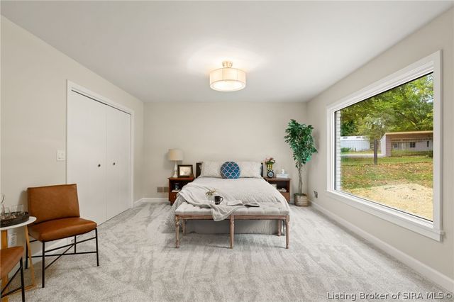 3884 Paoli Pike, Floyds Knobs, IN 47119