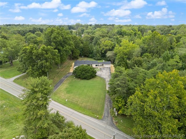 3884 Paoli Pike, Floyds Knobs, IN 47119