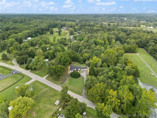 3884 Paoli Pike, Floyds Knobs, IN 47119
