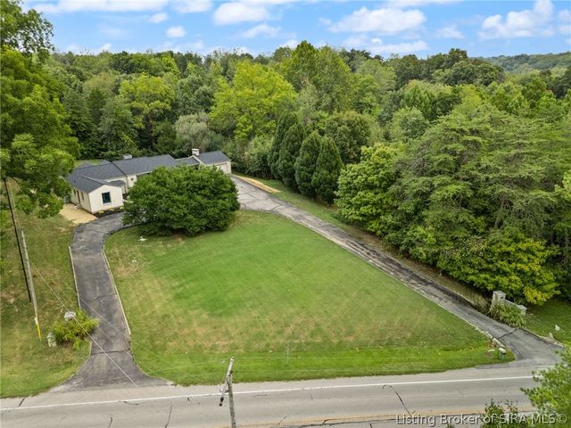3884 Paoli Pike, Floyds Knobs, IN 47119