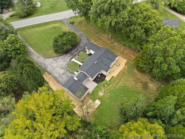 3884 Paoli Pike, Floyds Knobs, IN 47119