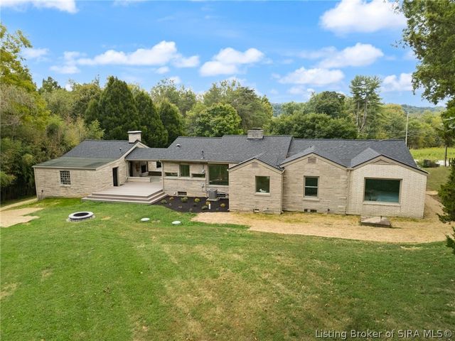 3884 Paoli Pike, Floyds Knobs, IN 47119