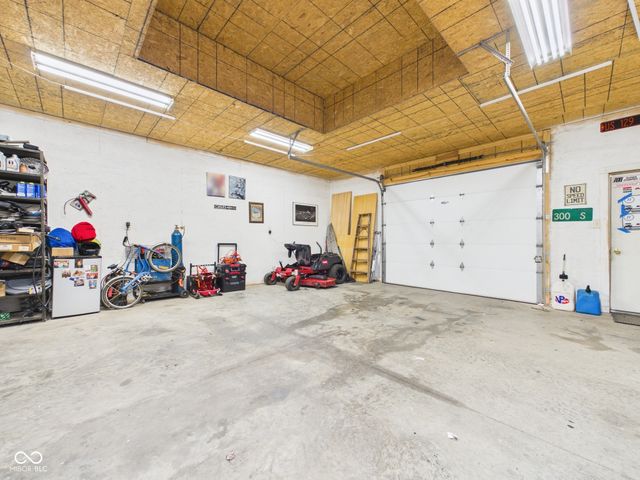 1430 S 300 E, Anderson, IN 46017