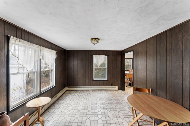 160 Lanier Place, Westbury, NY 11590