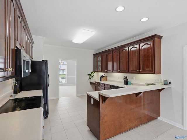 275 Natchez Trail, Huntsville, AL 35806