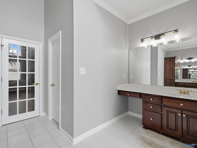 275 Natchez Trail, Huntsville, AL 35806