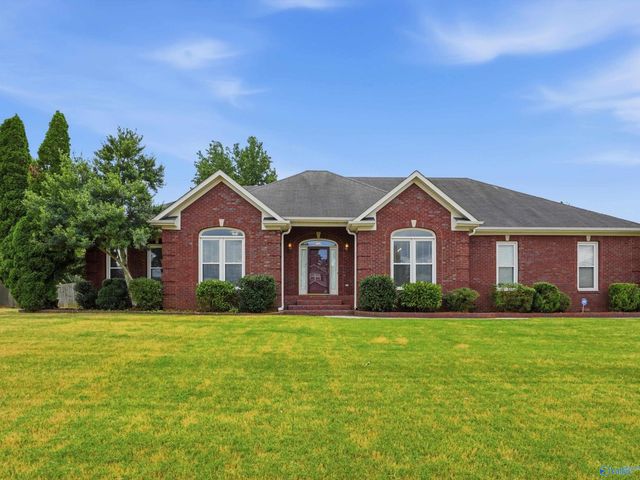 275 Natchez Trail, Huntsville, AL 35806