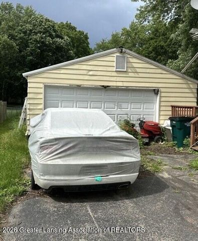 1612 Hillcrest Street, Lansing, MI 48910