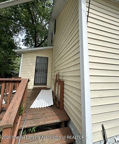 1612 Hillcrest Street, Lansing, MI 48910