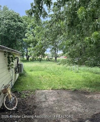 1612 Hillcrest Street, Lansing, MI 48910