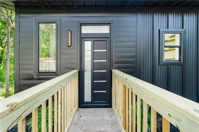 20960 Lakeshore Drive, Springdale, AR 72764