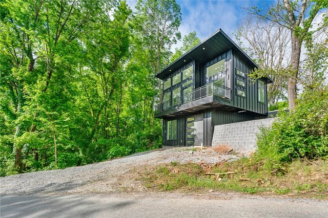 20960 Lakeshore Drive, Springdale, AR 72764