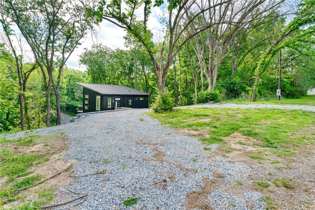 20960 Lakeshore Drive, Springdale, AR 72764