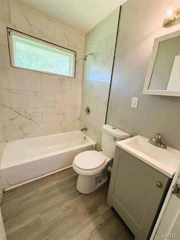 323 Shepley Drive, Unincorporated, MO 63137