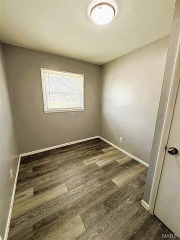 323 Shepley Drive, Unincorporated, MO 63137