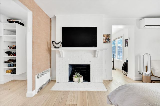 288 Leroy Avenue, Cedarhurst, NY 11516