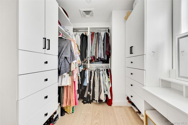 288 Leroy Avenue, Cedarhurst, NY 11516