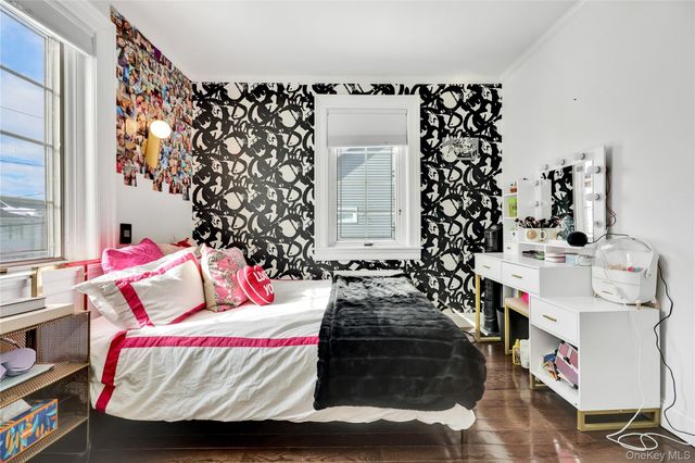 288 Leroy Avenue, Cedarhurst, NY 11516