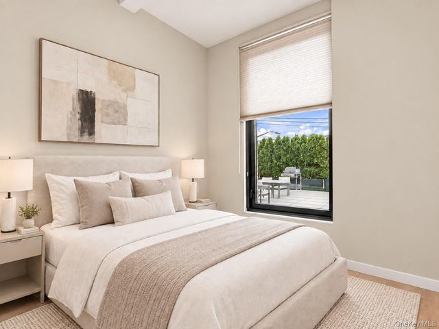 2121 31st Street 2C, Astoria, NY 11105