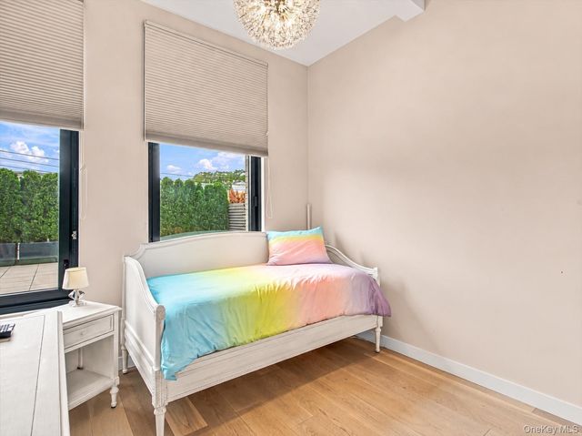 2121 31st Street 2C, Astoria, NY 11105