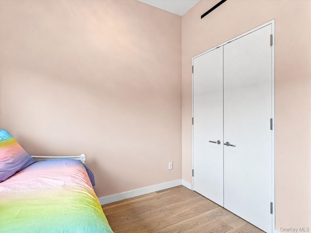 2121 31st Street 2C, Astoria, NY 11105