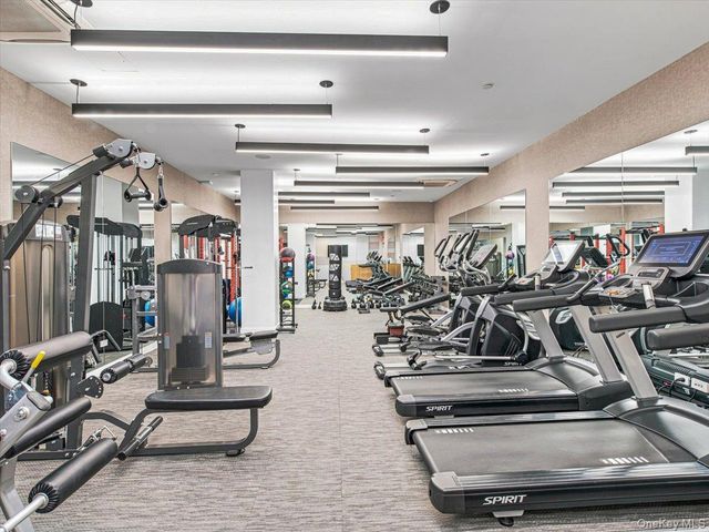 2121 31st Street 2C, Astoria, NY 11105