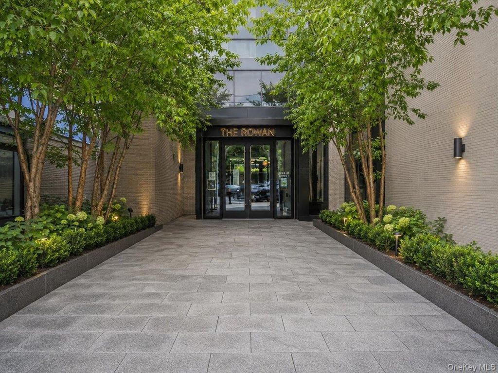 2121 31st Street 2C, Astoria, NY 11105 — exterior