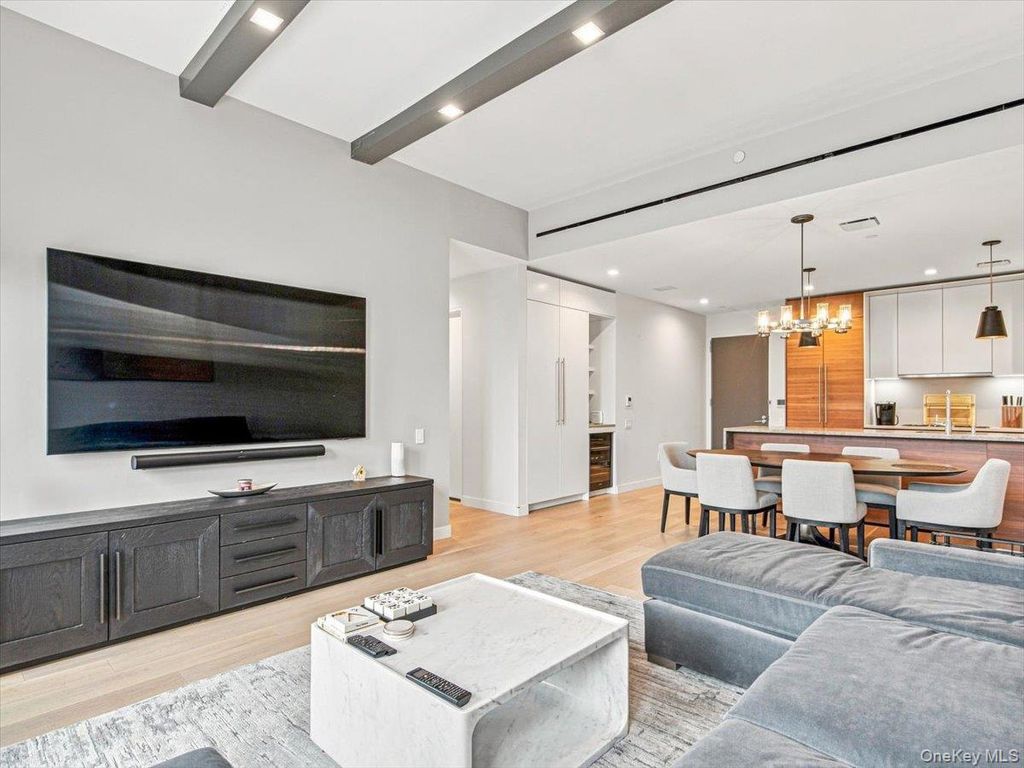 2121 31st Street 2C, Astoria, NY 11105 — photo 4