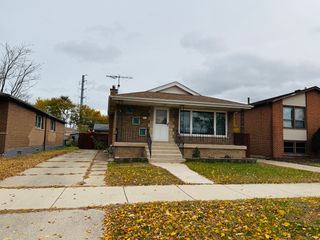 12745 S Escanaba Avenue, Chicago, IL 60633