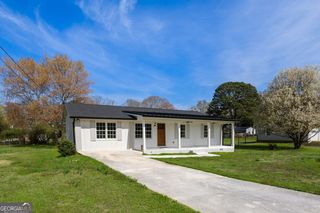 376 Lakewood Drive, Social Circle, GA 30025