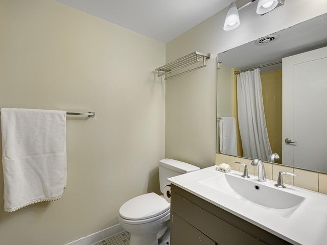 334 Cherokee Avenue 201, Saint Paul, MN 55107
