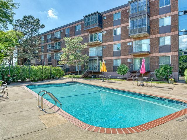 334 Cherokee Avenue 201, Saint Paul, MN 55107