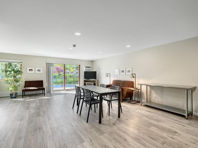 334 Cherokee Avenue 201, Saint Paul, MN 55107