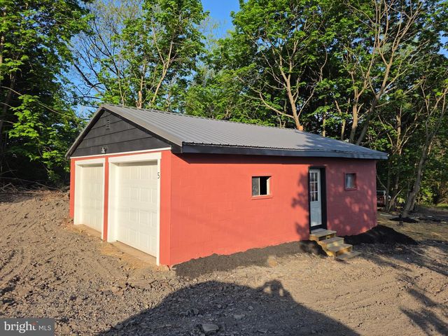 5 DENSE OAK LN, Berkeley Springs, WV 25411