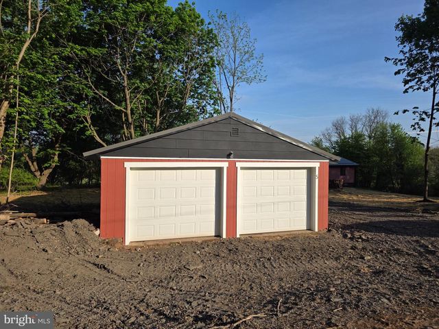 5 DENSE OAK LN, Berkeley Springs, WV 25411