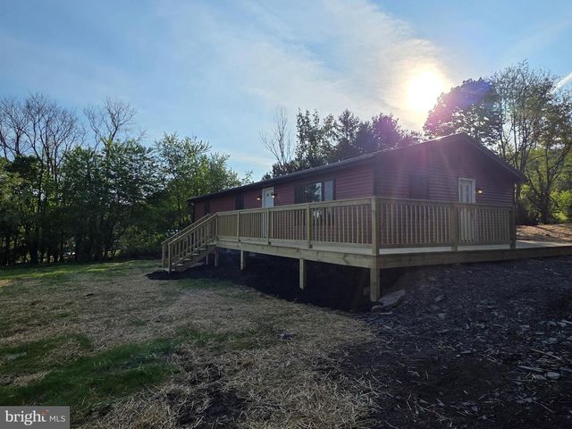 5 DENSE OAK LN, Berkeley Springs, WV 25411