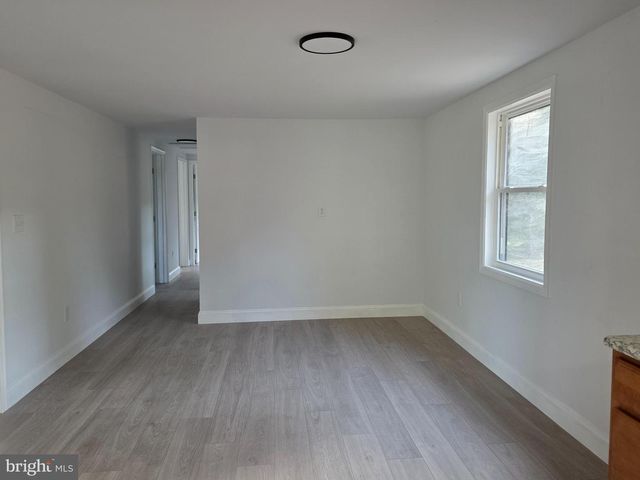 5 DENSE OAK LN, Berkeley Springs, WV 25411