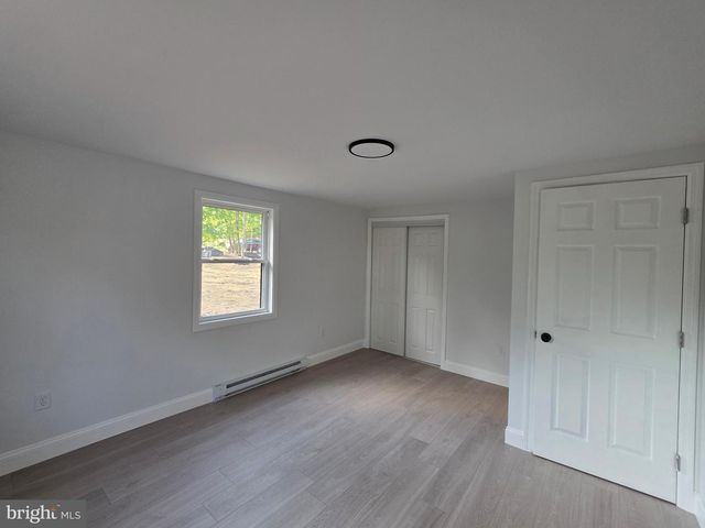 5 DENSE OAK LN, Berkeley Springs, WV 25411