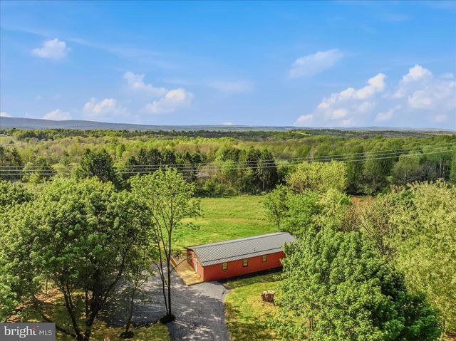 5 DENSE OAK LN, Berkeley Springs, WV 25411
