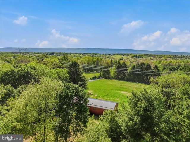 5 DENSE OAK LN, Berkeley Springs, WV 25411
