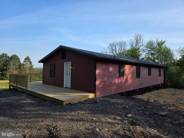 5 DENSE OAK LN, Berkeley Springs, WV 25411