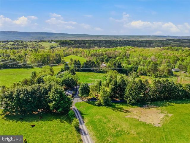 5 DENSE OAK LN, Berkeley Springs, WV 25411