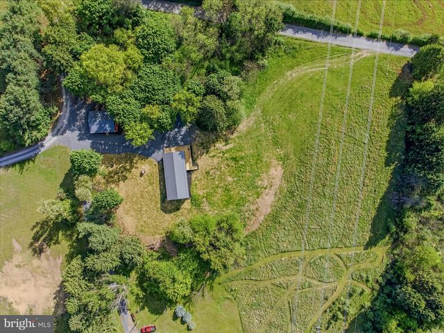 5 DENSE OAK LN, Berkeley Springs, WV 25411
