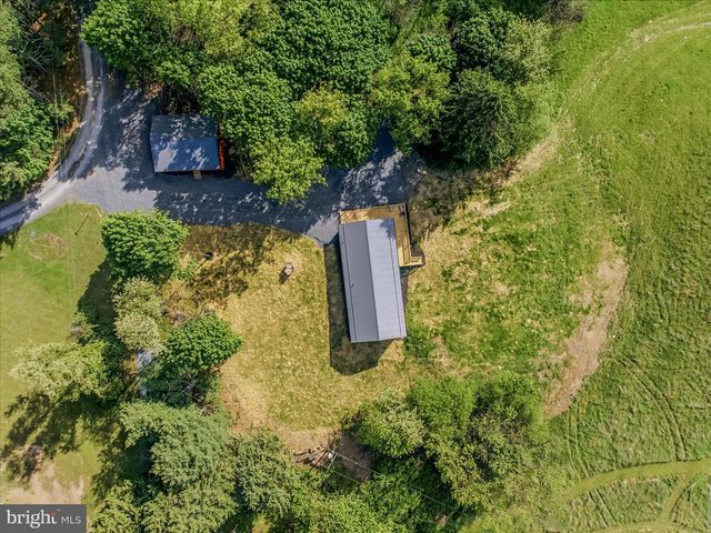5 DENSE OAK LN, Berkeley Springs, WV 25411