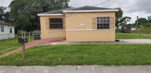 1607 Avenue, Fort Pierce, FL 34950