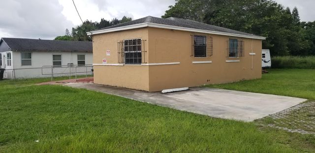 1607 Avenue, Fort Pierce, FL 34950