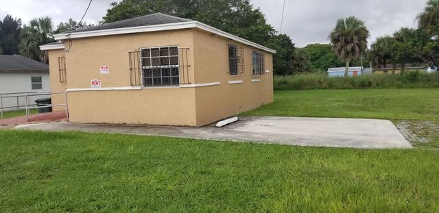 1607 Avenue, Fort Pierce, FL 34950