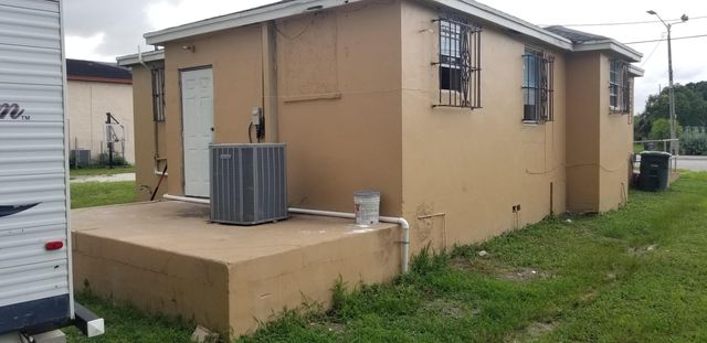 1607 Avenue, Fort Pierce, FL 34950